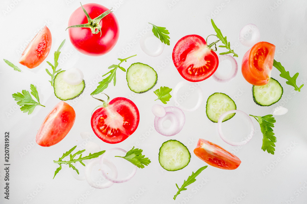 Naklejka premium Creative layout with fresh salad ingredients