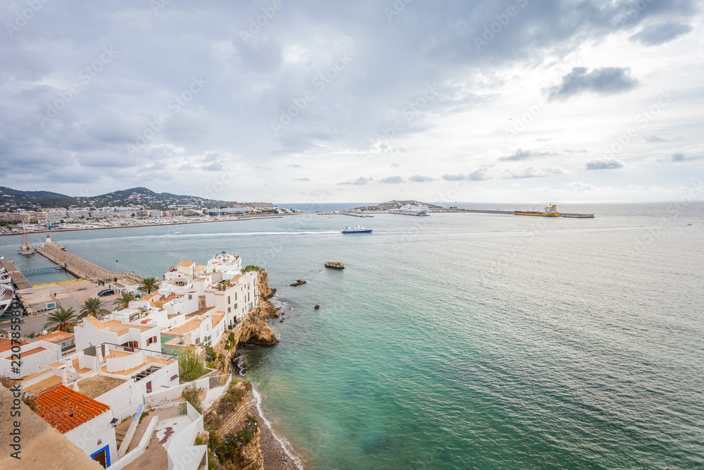 Naklejka premium IBIZA, SPAIN - OCTOBER 10, 2014: Rooftop view on harbor from Catedral de Santa Maria
