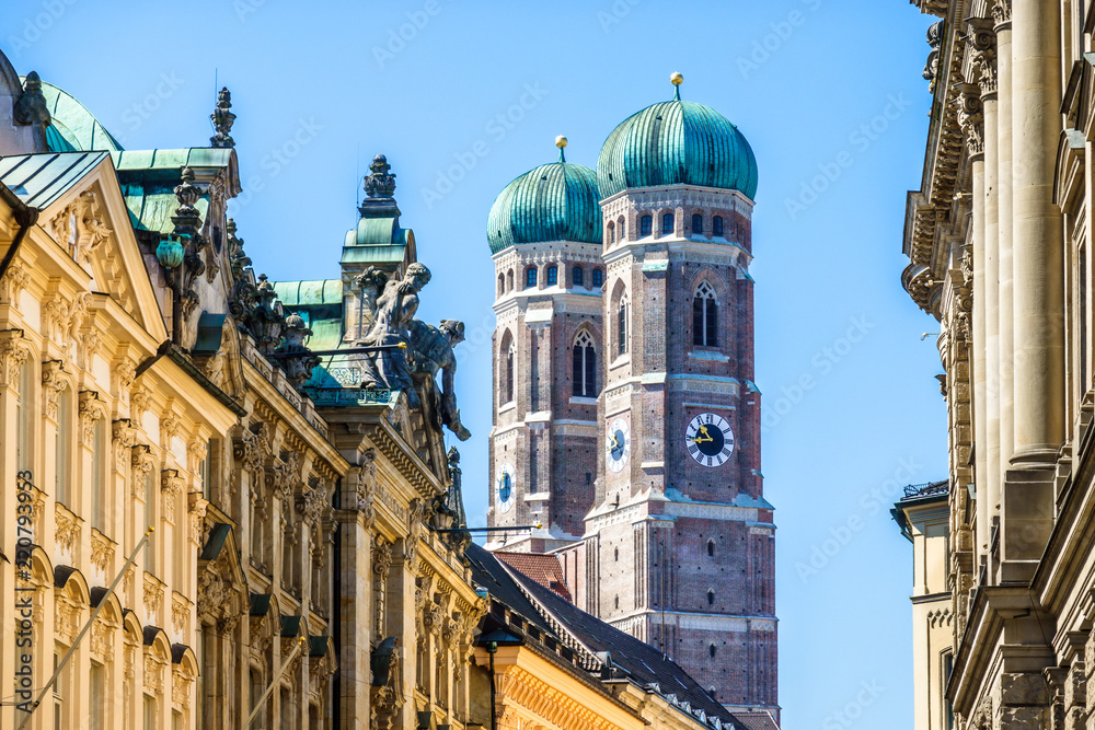 Fototapeta premium Famous Munich Cathedral - Liebfrauenkirche