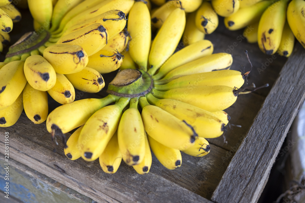 市場のバナナ