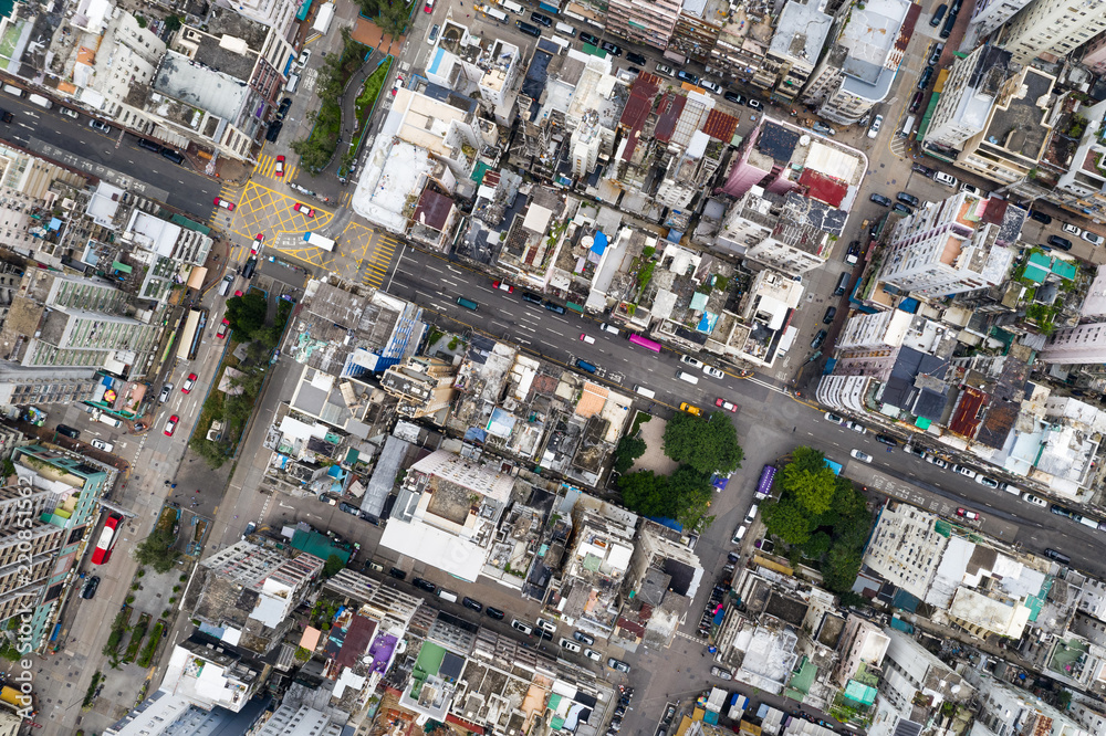 Fototapeta premium Sham Shui Po, Hongkong 28 sierpnia 2018: - Widok z góry na dzielnicę mieszkalną Hongkongu