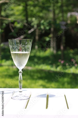 wine glasses in an open air restaurant