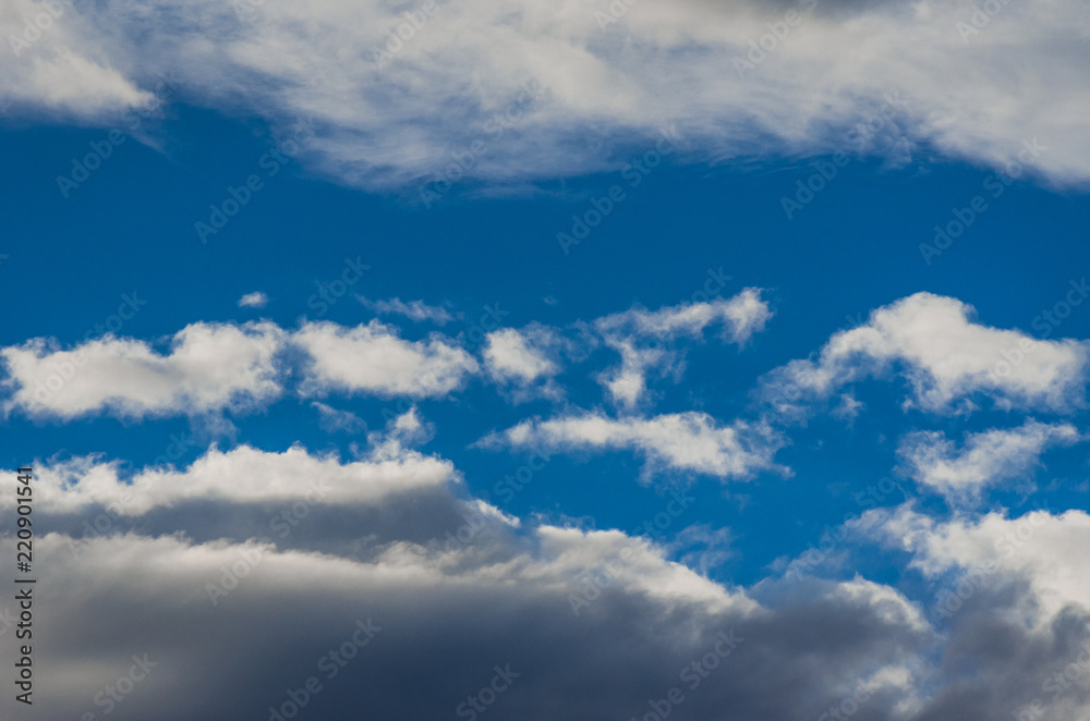 Obraz premium Dramatic sunset sky with colorful clouds after thunderstorm