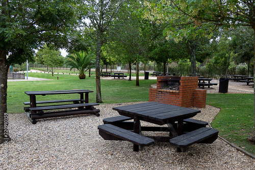 Black Table and Grill at the Park