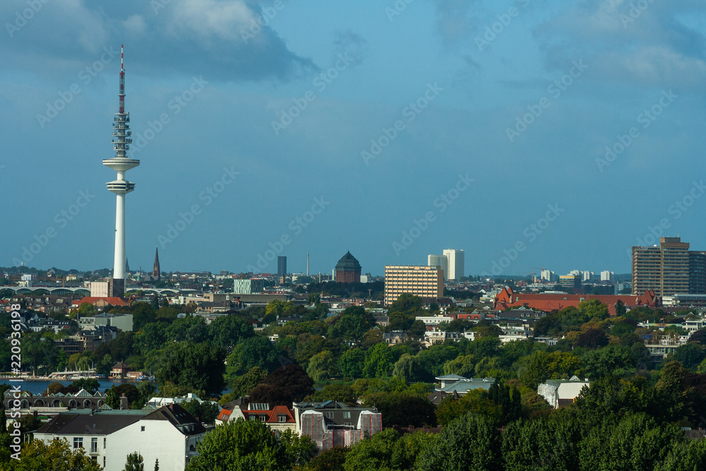 Stadtansicht von Hamburg mit Gebäuden aus der Vogelpersspektive