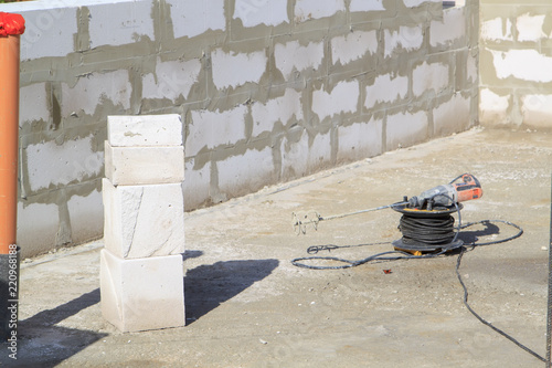 Construction site on which the walls are built of gas concrete bricks