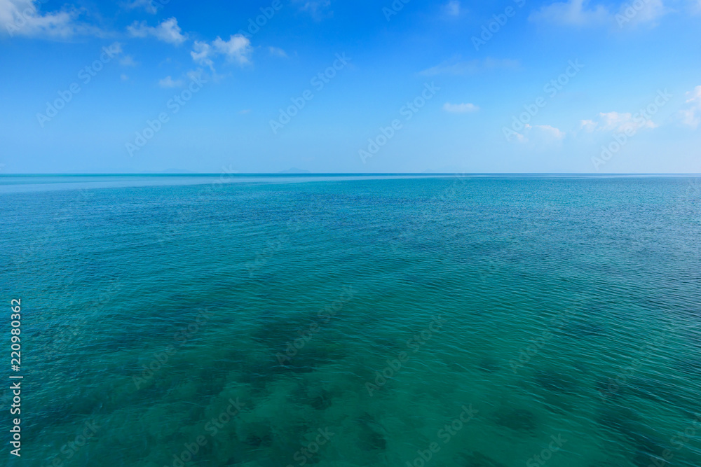 Obraz premium Tropical sea and blue sky.