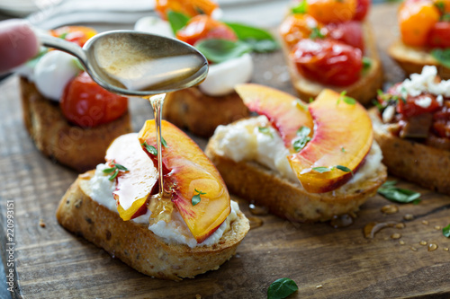 Принти на полотні Crostini or bruschetta with ricotta and peaches