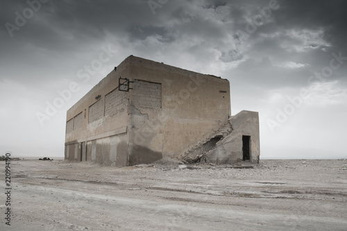 War zone, Abandoned building