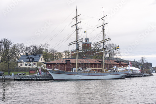 Briggen Tre Kronor af Stockholm som är förtöjd vid Kastellholmen i Stockolm photo