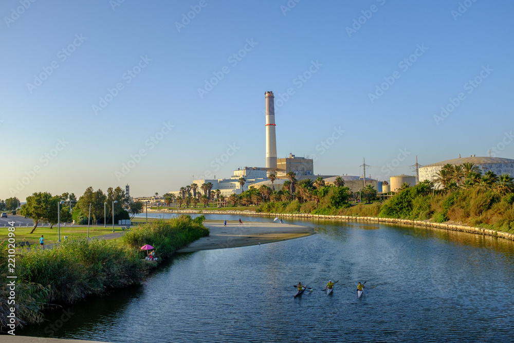 Obraz premium river power station