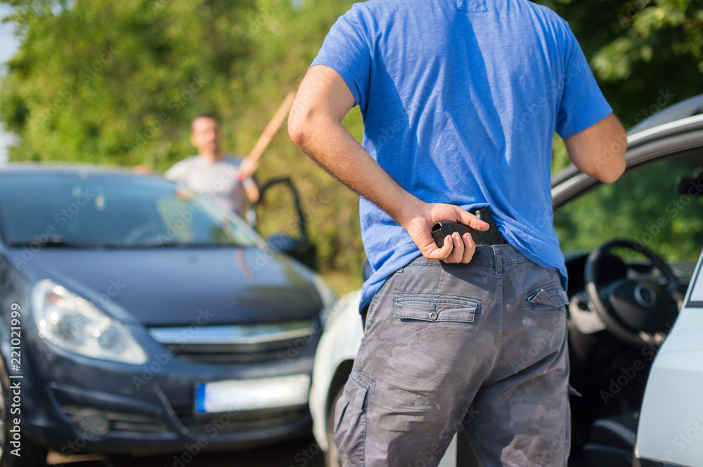 Ταπετσαρία aggressive drivers attacked each other with  weapons ni traffic