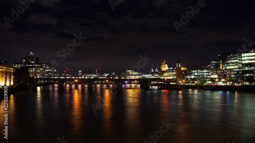 London Skyline bei Nacht