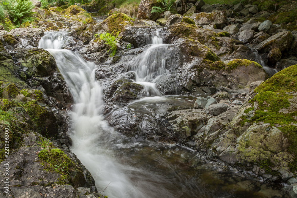 Fototapeta premium Wasserfall im Lake District, England