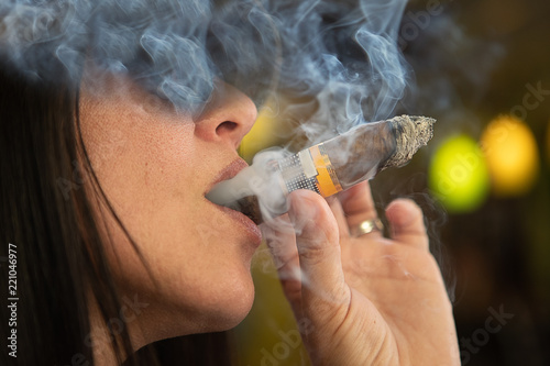 Obraz na płótnie cigarette w salonie