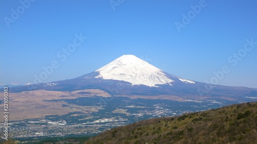 Wallpaper Mural 残雪の富士山 Torontodigital.ca