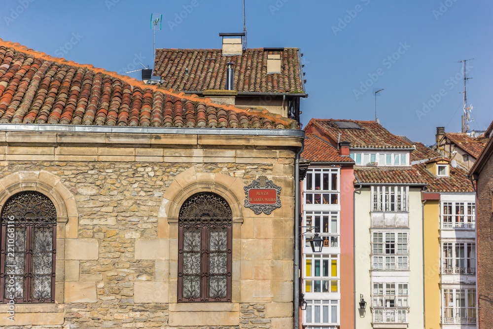 Obraz premium Colorful houses in the historic center of Vitoria Gasteiz, Spain