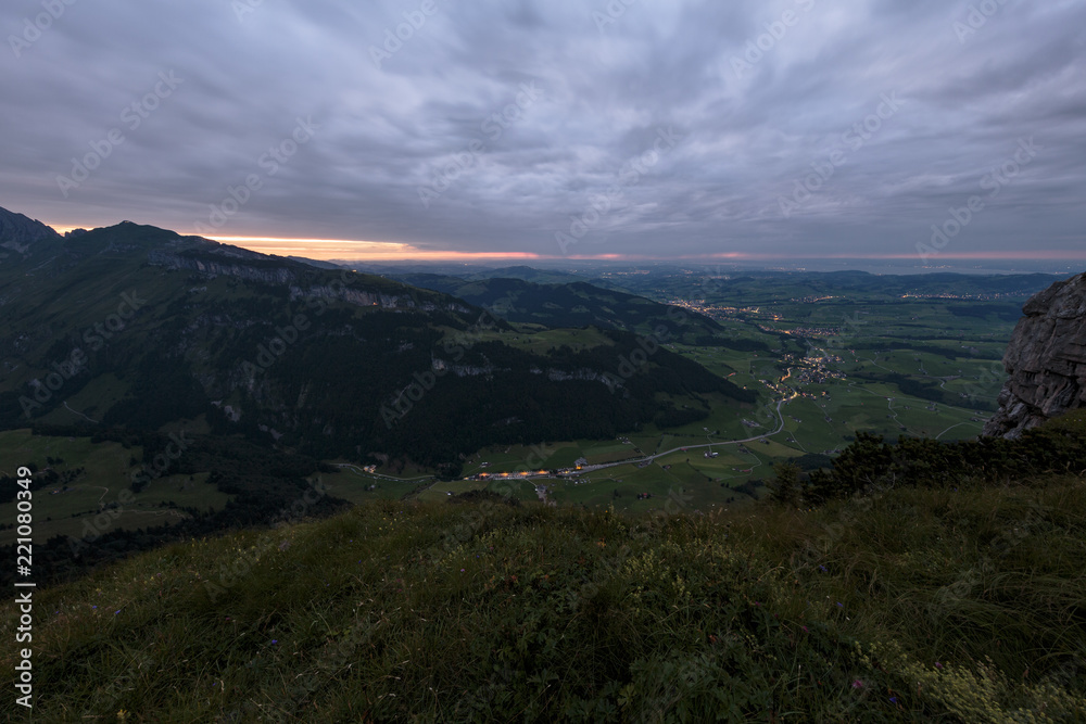 Naklejka premium Abendstimmung auf dem Alpsigel im Alpstein