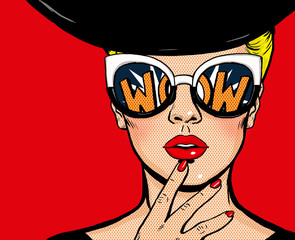 Fotobehang Pop art Denkende vrouw met zwarte hoed  © lucky1984