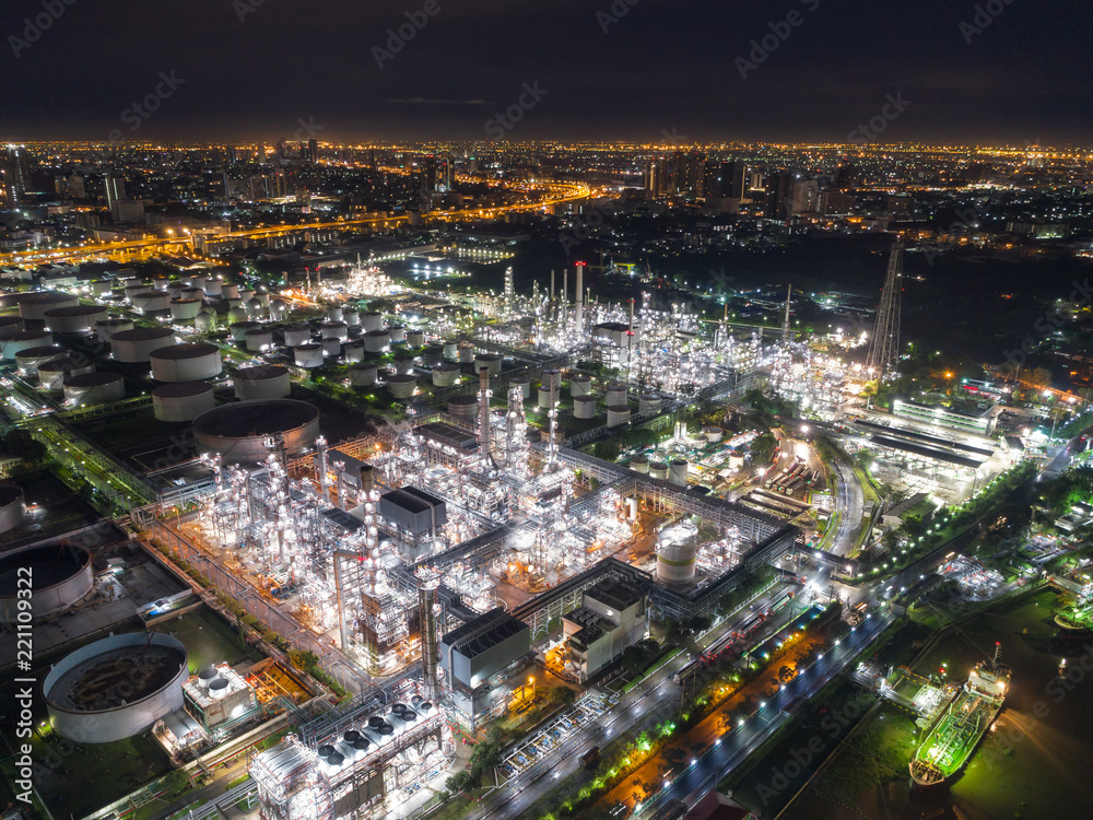 Fototapeta premium Oil refinery factory for energy or gas industry background.