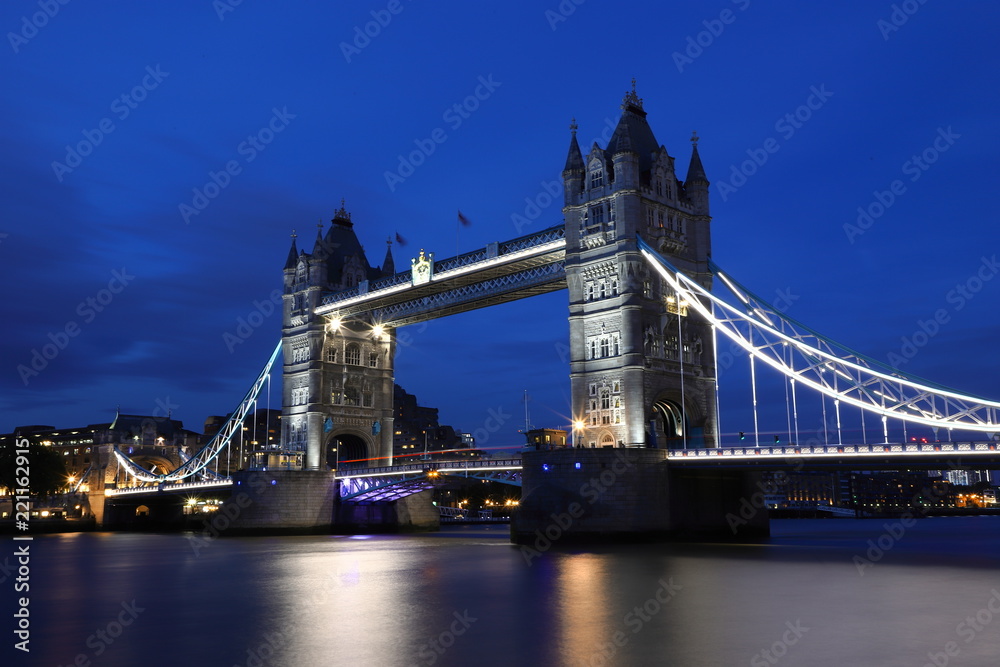 Obraz premium 2018 LONDON TOWER BRIDGE TIME EXPOSURE