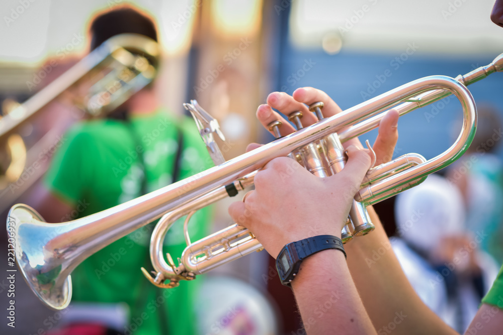Obraz premium trumpet detail in traditional street folk festival