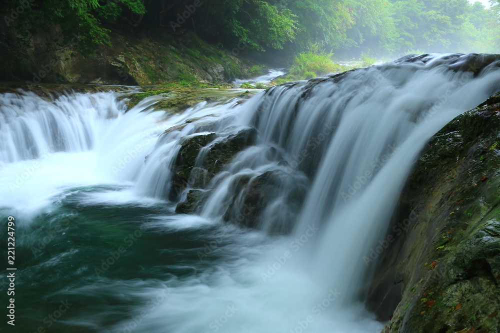 Fototapeta premium 夏の気仙大滝