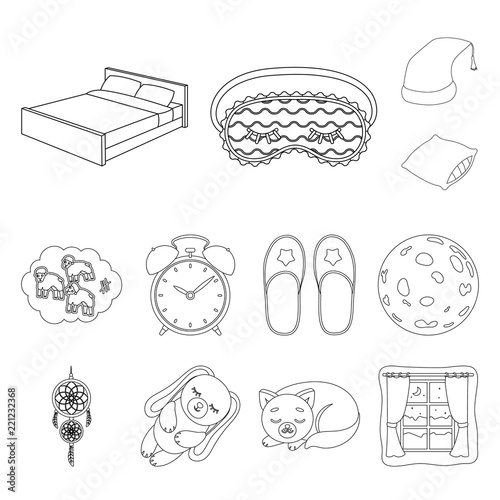 Rest and sleep outline icons in set collection for design. Accessories and comfort vector symbol stock web illustration.