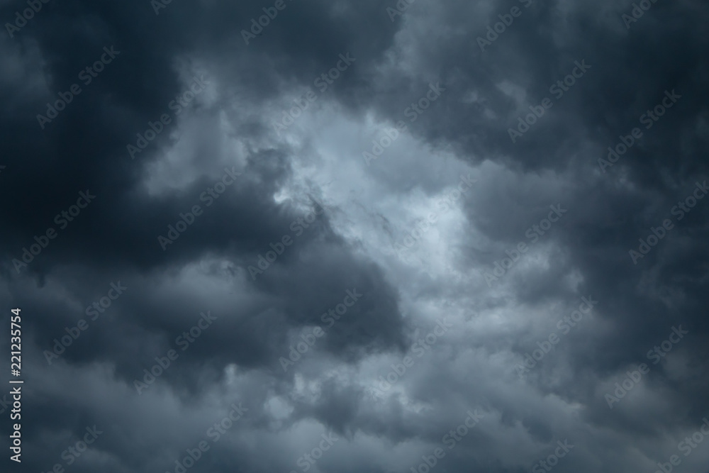 Black rain clouds in the sky. - obrazy, fototapety, plakaty 