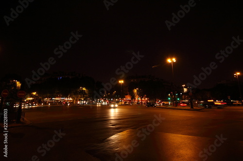 Fototapeta Naklejka Na Ścianę i Meble -  Night Street Paris