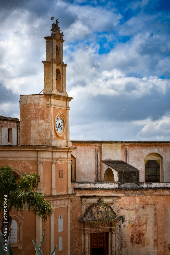 Salento - Parabita - veduta facciata di San Giovanni Battista