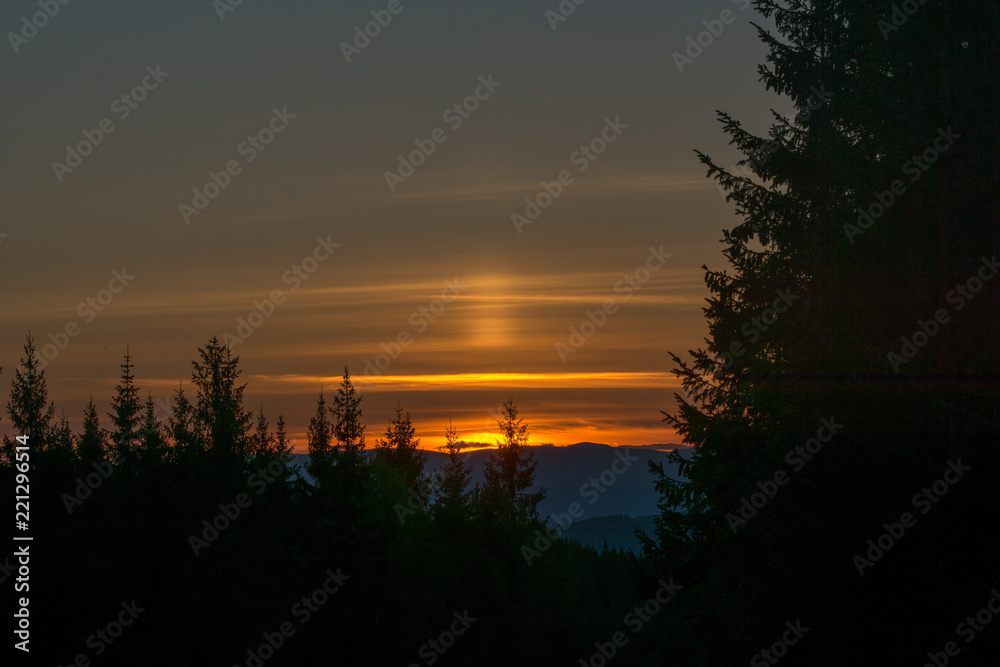 Fototapeta premium Sunset and Zodiac light in Norwegian landscape