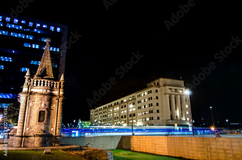 Bilde på lerret Rio de Janeiro em arquiteturas Rio Antigo Centro Antigo VLT Praça XV Praça Quinz