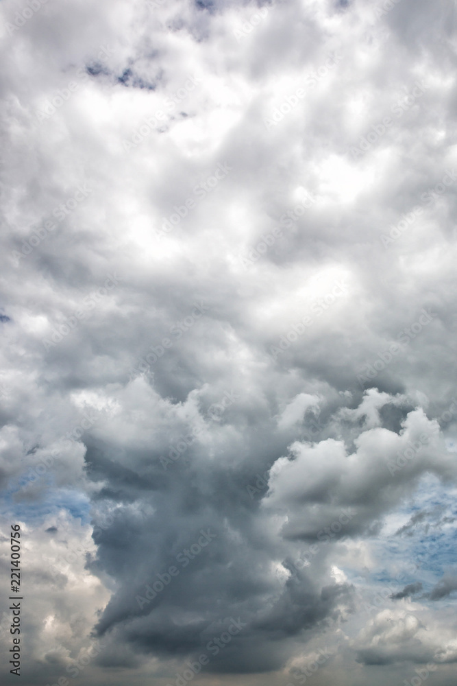 Obraz premium Cloudy storm in the sea before rainy. Tornado storms cloud above the sea. Monsoon season. Huge storm clouds with rain over sea , Strong winds, heavy rain storm.