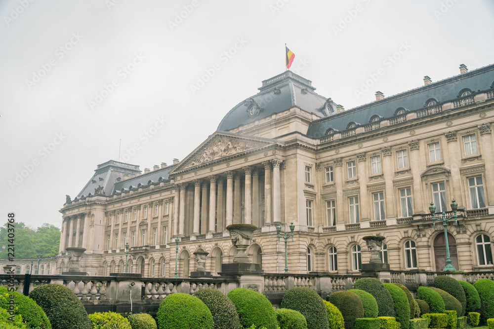 Fototapeta premium Exterior view of the Royal Palace of Brussels