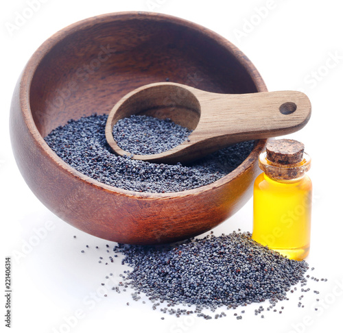 Poppy seeds with essential oil