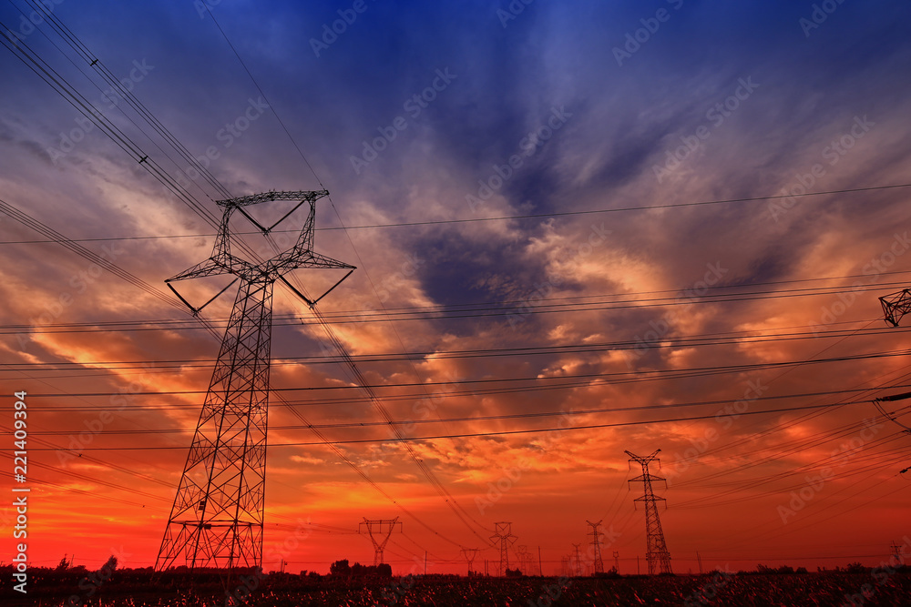 Fototapeta premium Pylon, tło nieba wieży wysokiego napięcia.