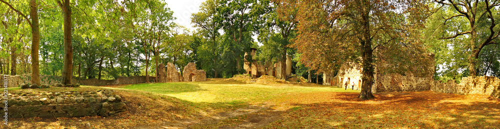 Historische Burganlage - Park