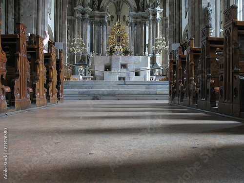 Duomo di Bolzano, navata centrale photo