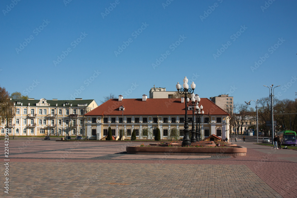 Obraz premium Sights and views of Grodno. Belarus. Tysenhaus Square. Early spring morning.