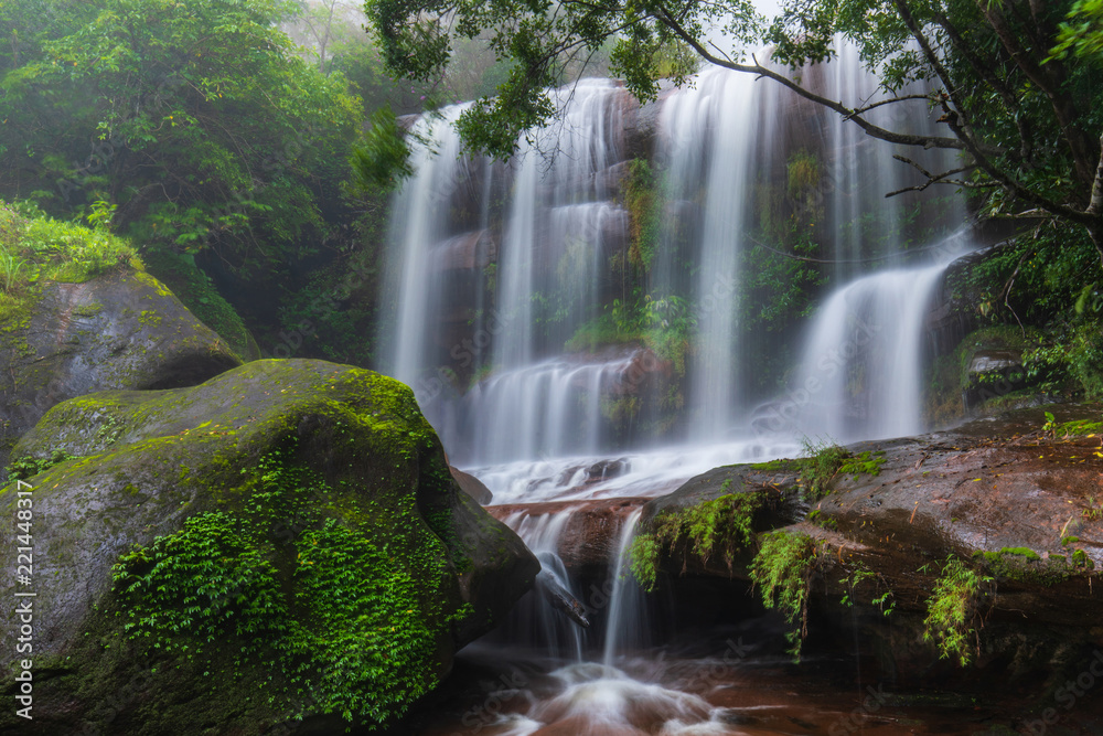 Obraz premium Tad-Wiman-Thip waterfall, Beautiful waterfall in Bung-Kan province, ThaiLand.