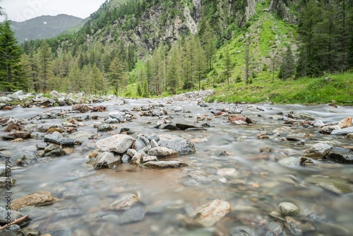 Gebirgsbach im Göriachtal im Lungau, Österreich photo