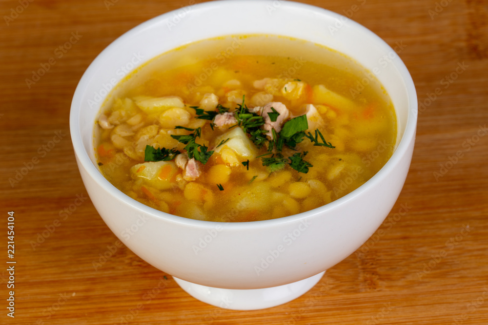 Pea soup with meat