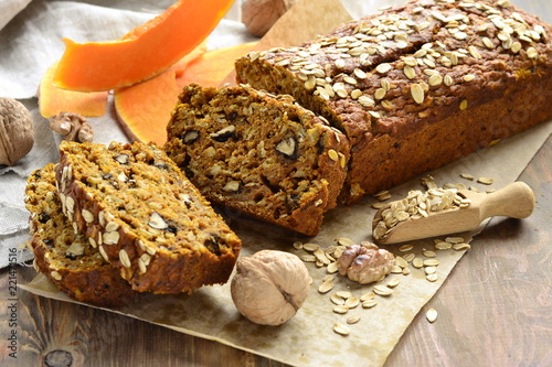 Pumpkin bread with oatmeal and walnuts