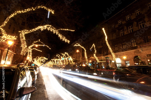 Feierabendverkehr in der Innenstadt auf der Andrássy Ùtca Straße in Budapest, der Hauptstadt von Ungarn in Europa photo