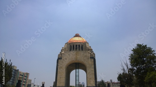 varios