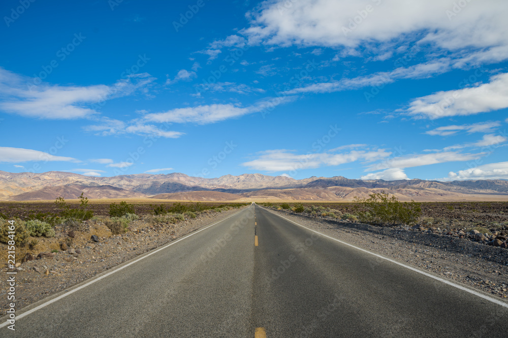 State Route 190 through Death Valley near Stovepipe Wells