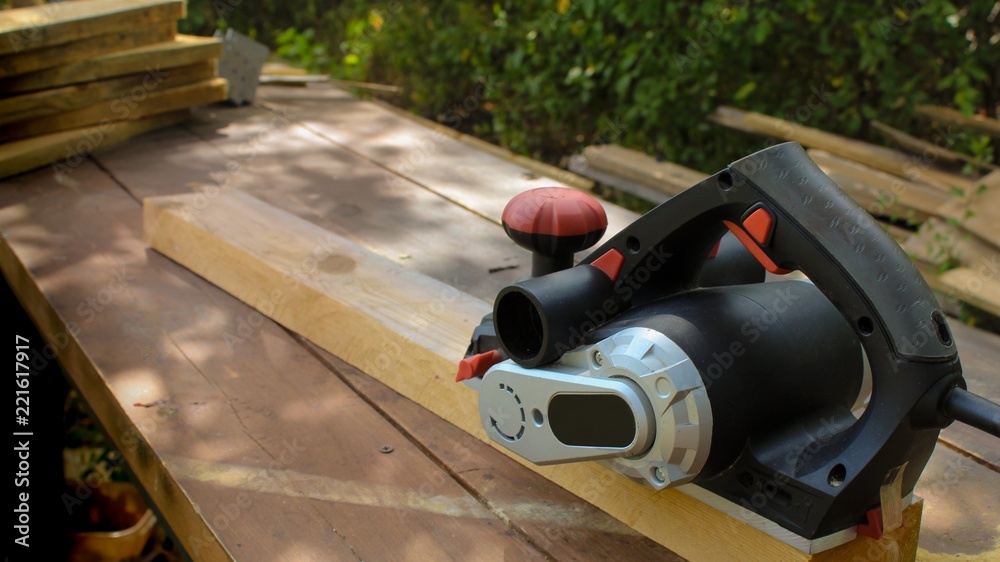 jointer on workbench