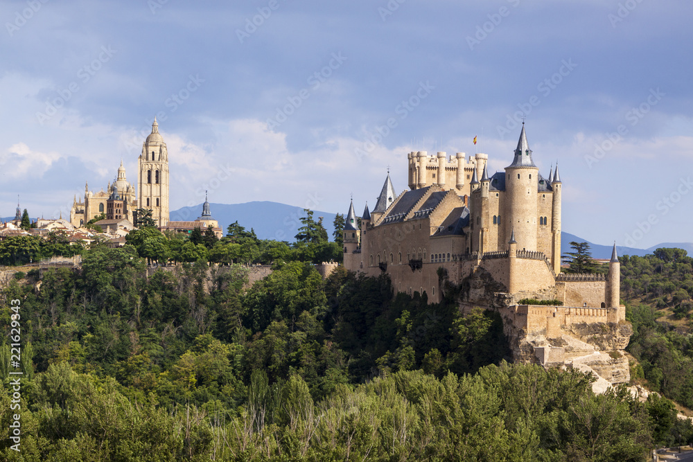 Obraz premium Segovia, monumental city. Alcazar, cathedral and churches