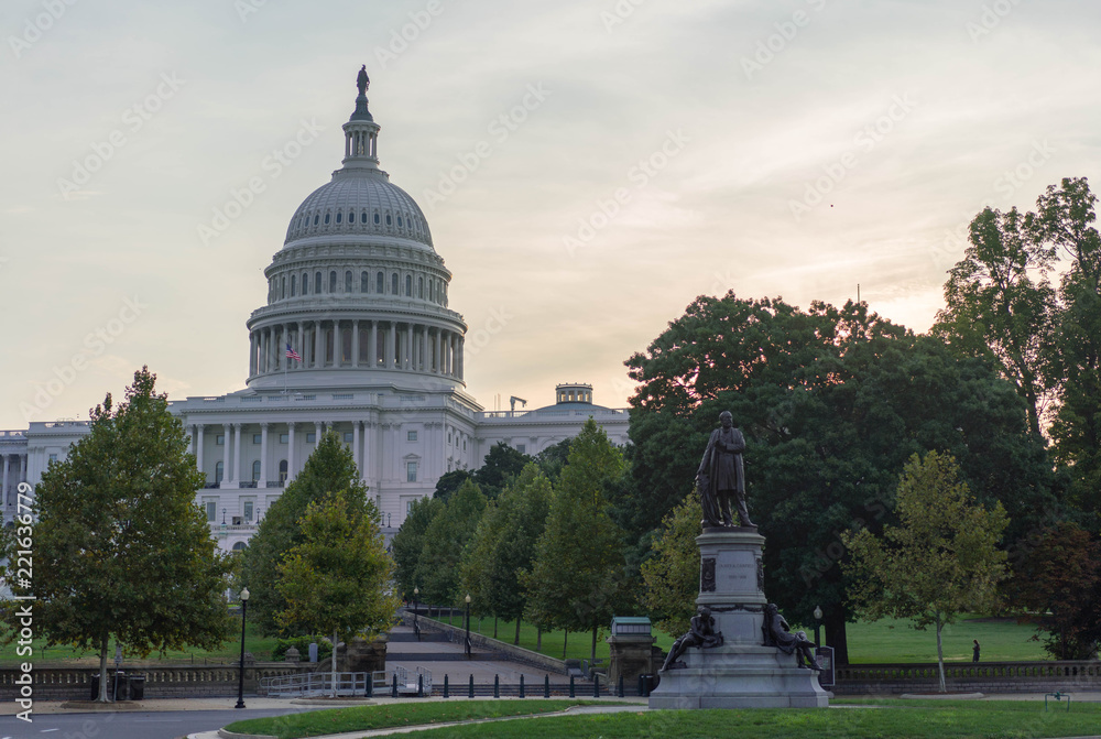 US Capitol in the morning